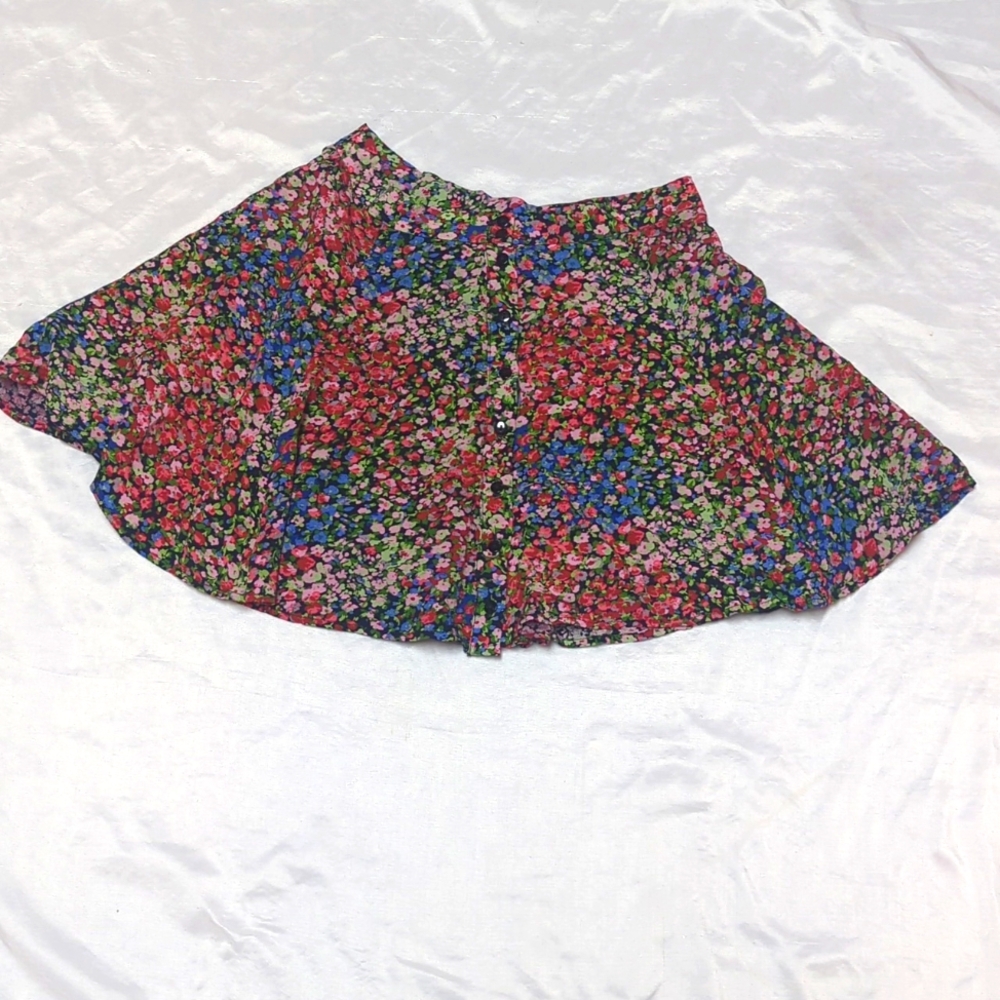 Urban Outfitters Spring Summer Ditsy Floral Button Front Skater Skirt